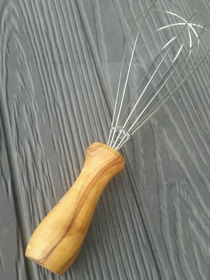 Schneebesen 25 cm – Edelstahl mit Olivenholzgriff – stilvoll &amp; ergonomisch
