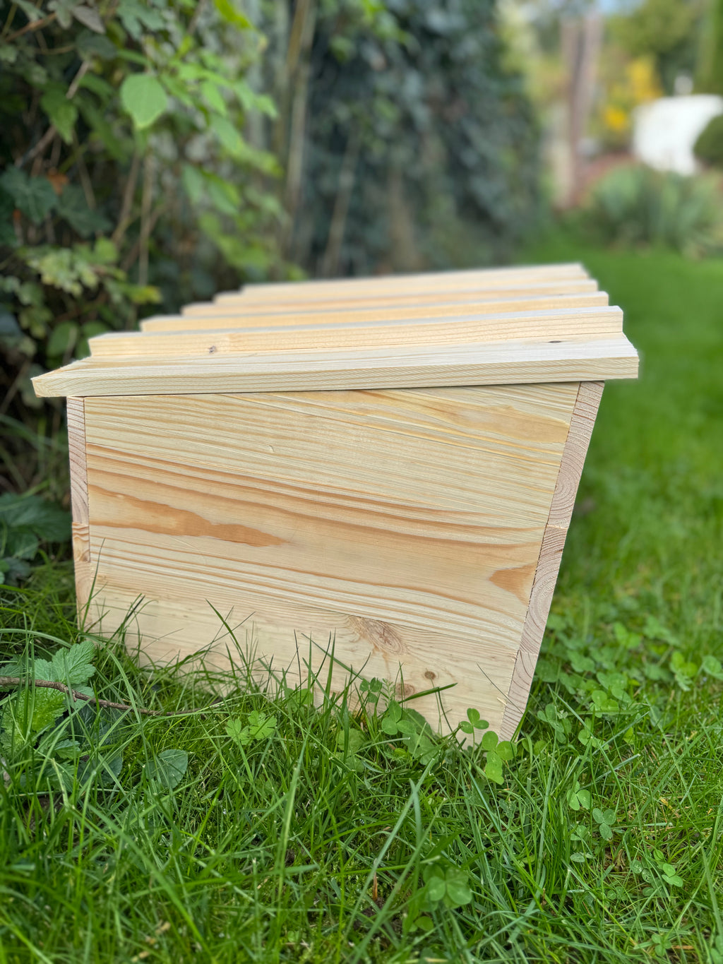 Igelhaus Kiefer Massivholz Handgemacht Natur Outdoor Garten Holzschutz Umweltfreundlich